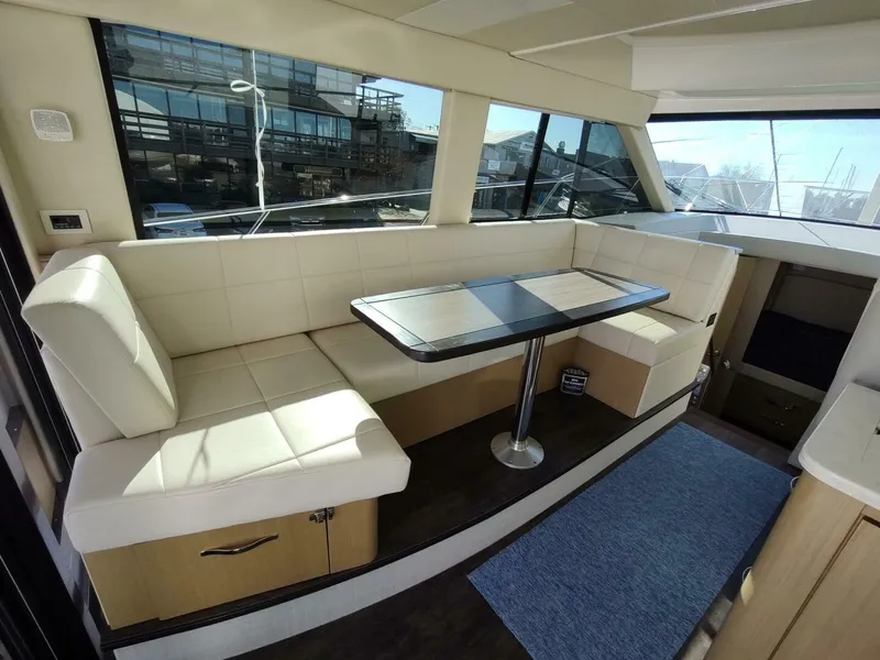 Slide: The Image of Regal 42 Fly 2021 - 52