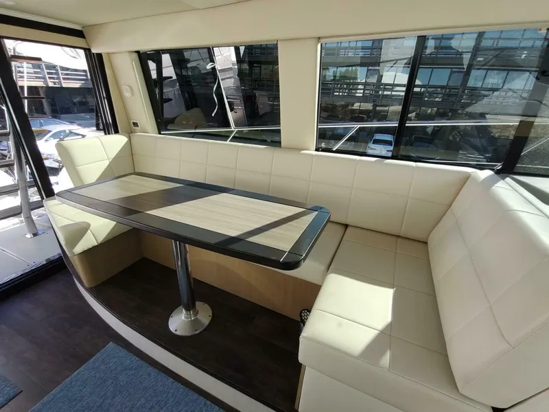 Slide: The Image of Regal 42 Fly 2021 - 54