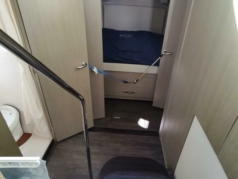 Slide: The Image of Regal 42 Fly 2021 - 55