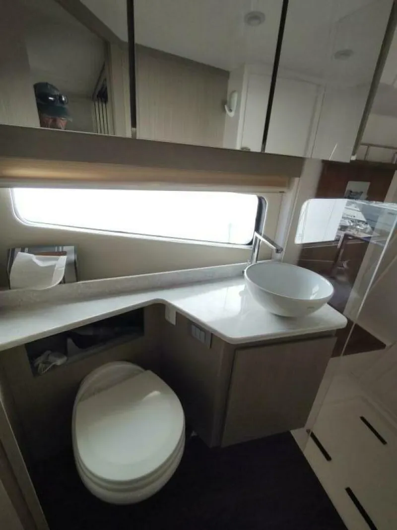 Slide: The Image of Regal 42 Fly 2021 - 62