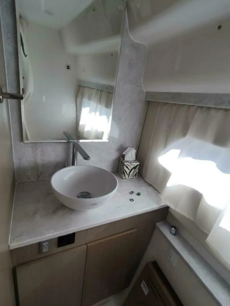 Slide: The Image of Regal 42 Fly 2021 - 66