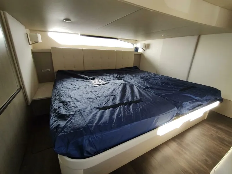 Slide: The Image of Regal 42 Fly 2021 - 68