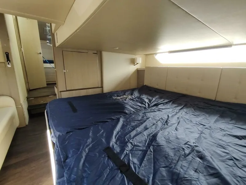 Slide: The Image of Regal 42 Fly 2021 - 72