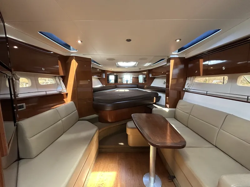 Slide: The Image of Sea Ray 350 Sundancer 2014 - 10