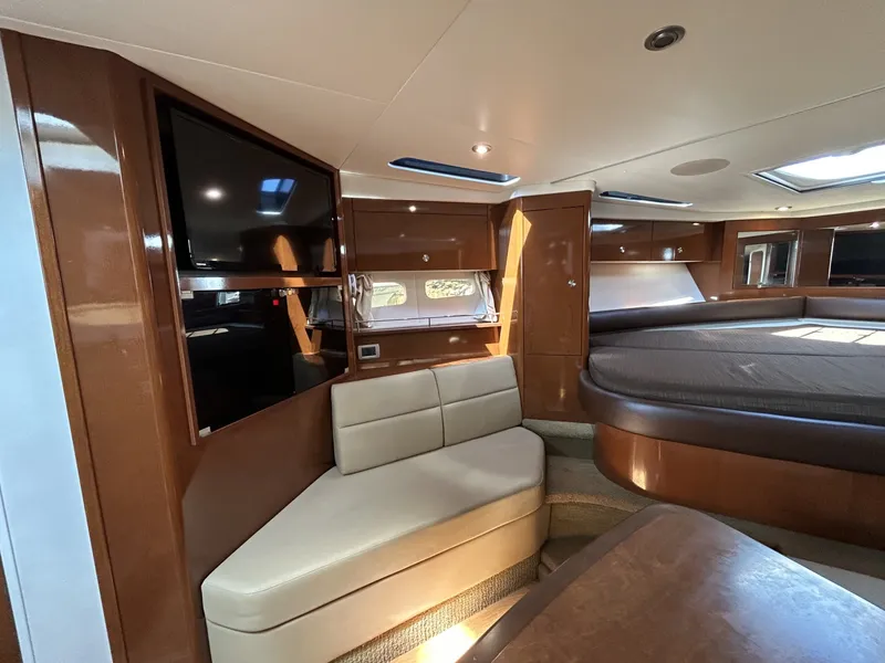 Slide: The Image of Sea Ray 350 Sundancer 2014 - 11