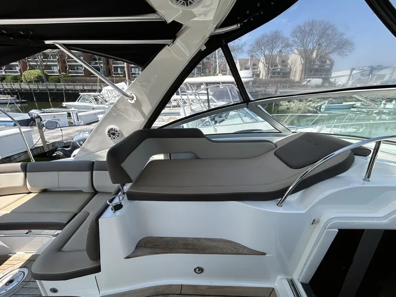 Slide: The Image of Sea Ray 350 Sundancer 2014 - 8