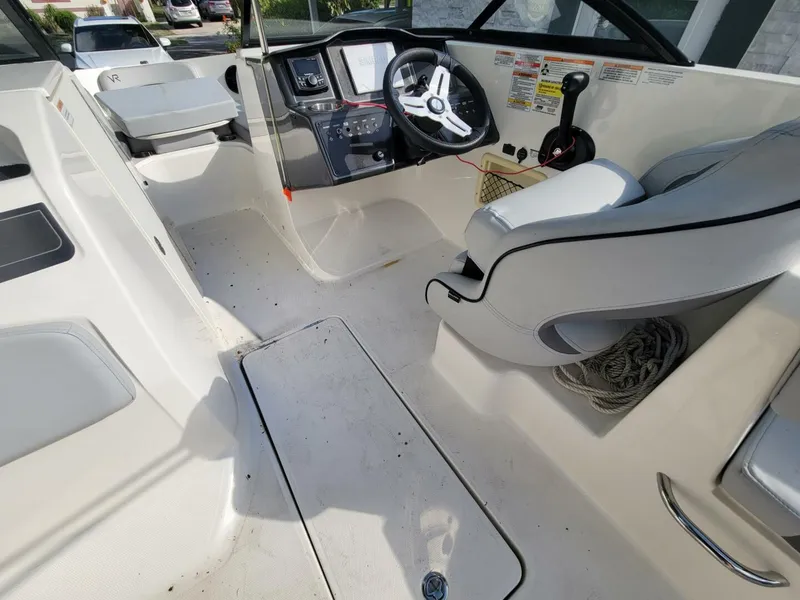 Slide: The Image of Bayliner VR6 OB 2023 - 13