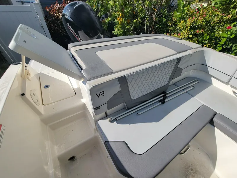 Slide: The Image of Bayliner VR6 OB 2023 - 16