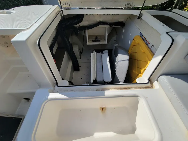 Slide: The Image of Bayliner VR6 OB 2023 - 17