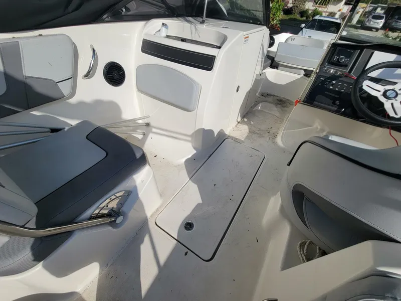 Slide: The Image of Bayliner VR6 OB 2023 - 20