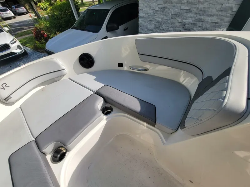 Slide: The Image of Bayliner VR6 OB 2023 - 26