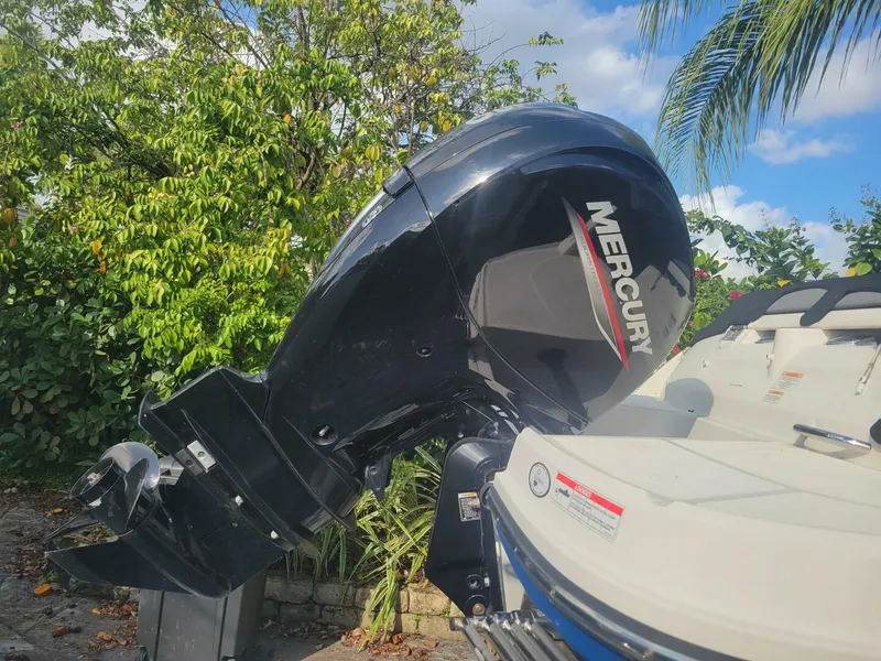 Slide: The Image of Bayliner VR6 OB 2023 - 6