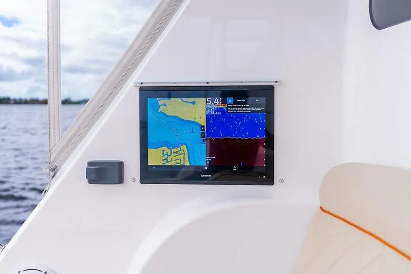 Slide: The Image of Viking 68 Enclosed Bridge 2019 - 15