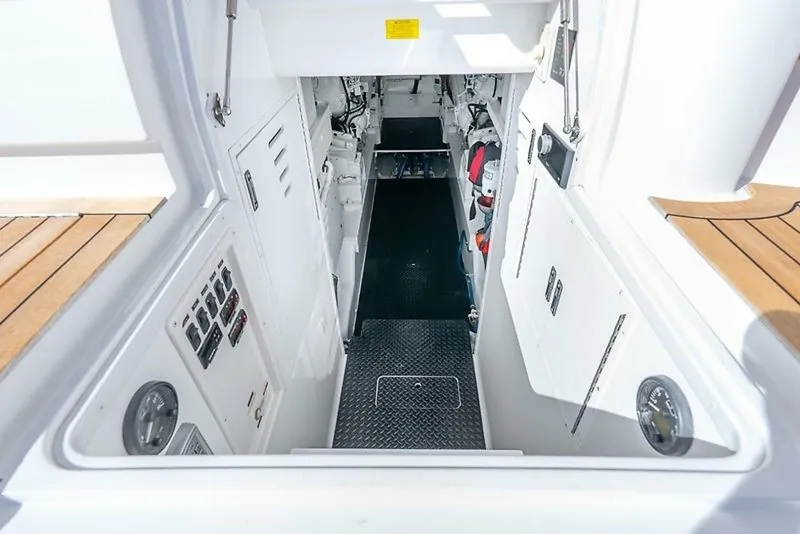 Slide: The Image of Viking 68 Enclosed Bridge 2019 - 16