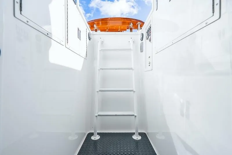 Slide: The Image of Viking 68 Enclosed Bridge 2019 - 17