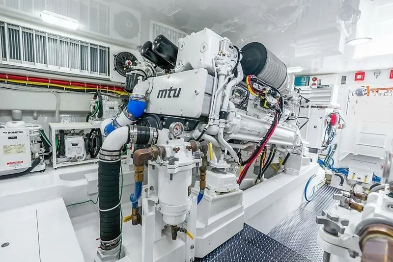Slide: The Image of Viking 68 Enclosed Bridge 2019 - 21