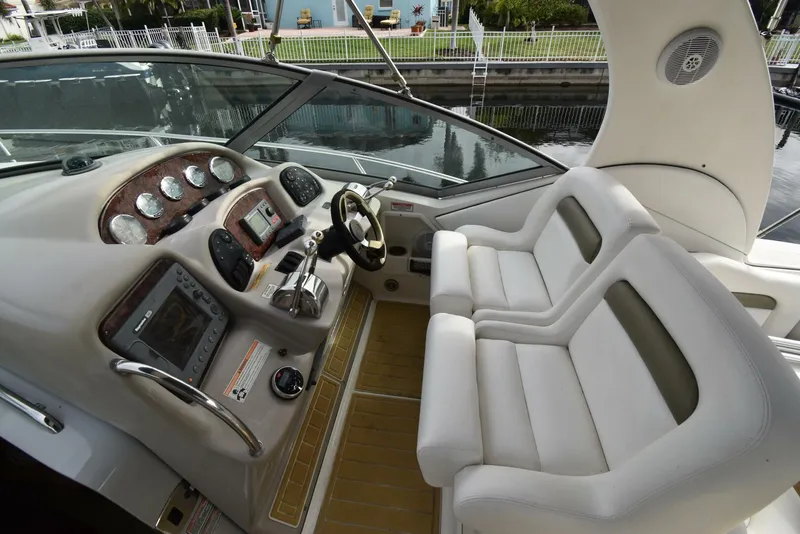 Slide: The Image of Sea Ray 320 Sundancer 2006 - 11