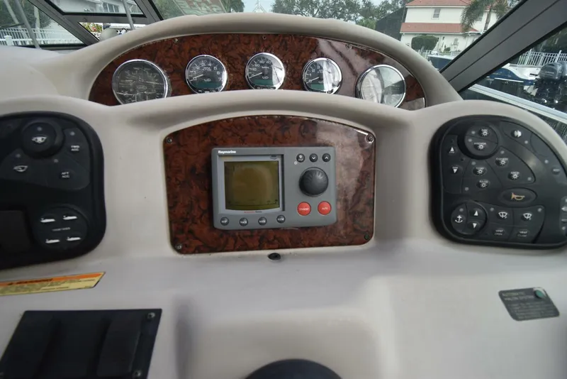 Slide: The Image of Sea Ray 320 Sundancer 2006 - 13