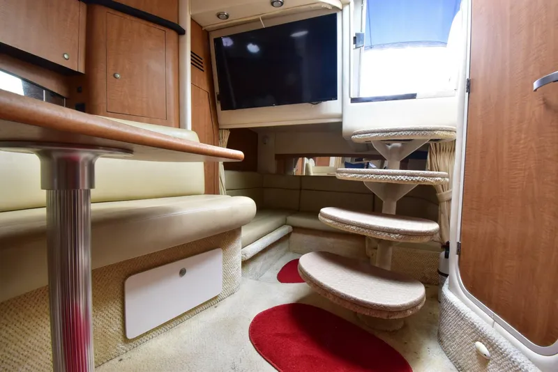 Slide: The Image of Sea Ray 320 Sundancer 2006 - 18