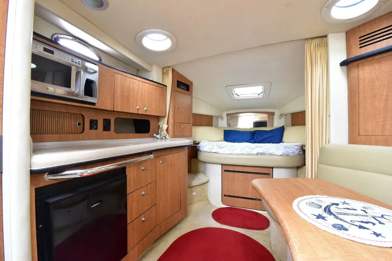 Slide: The Image of Sea Ray 320 Sundancer 2006 - 20