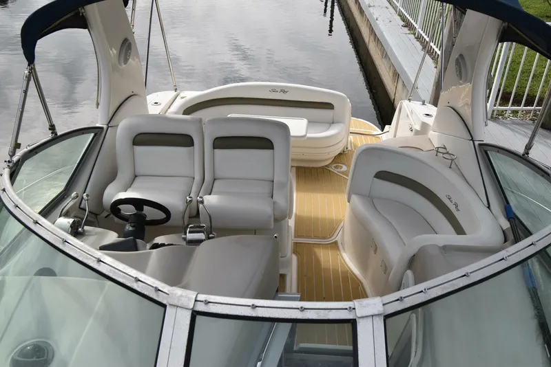 Slide: The Image of Sea Ray 320 Sundancer 2006 - 6