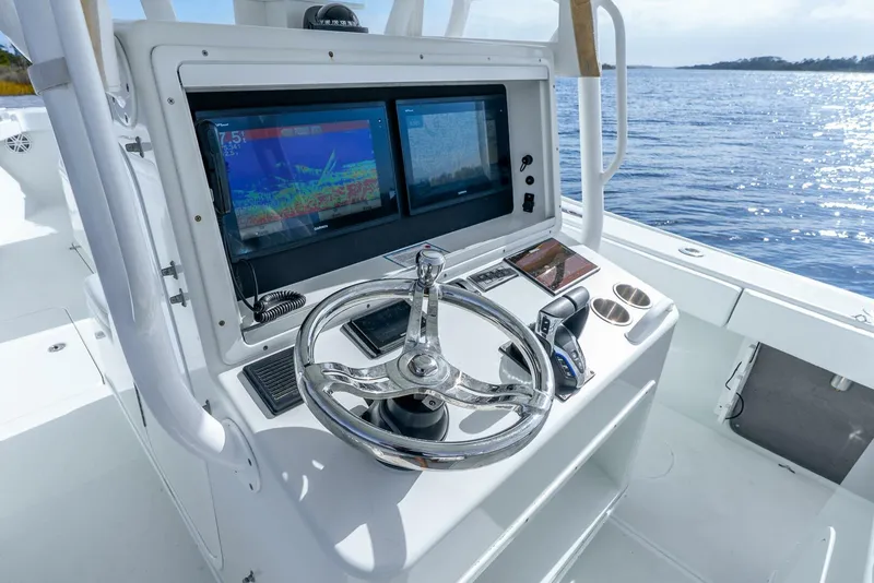 Slide: The Image of Yellowfin 2014 - 24