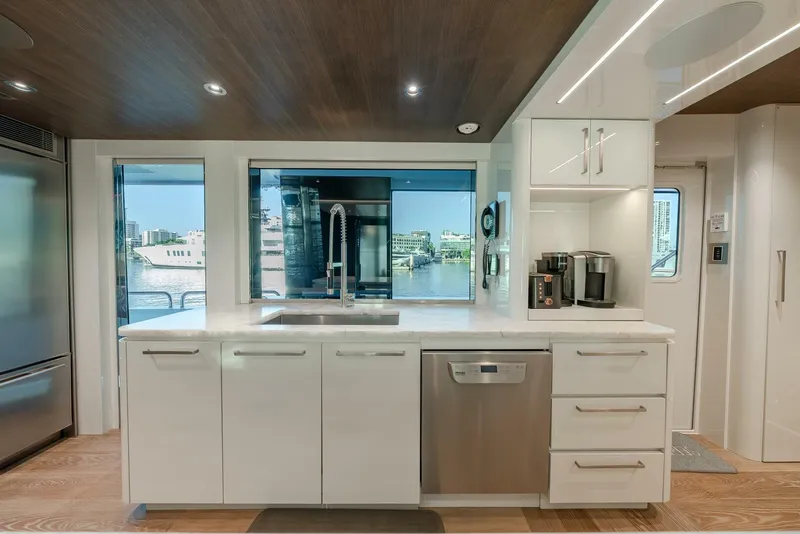 Slide: The Image of Westport Raised Pilothouse 2018 - 12