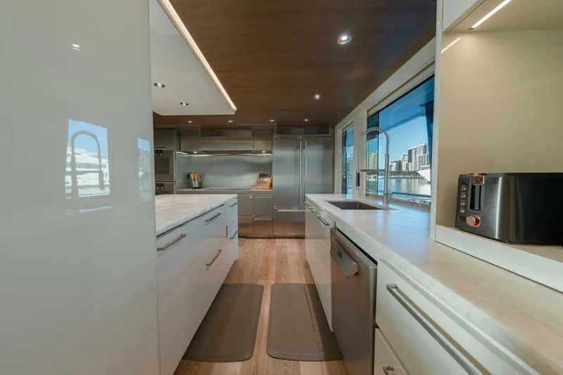 Slide: The Image of Westport Raised Pilothouse 2018 - 9