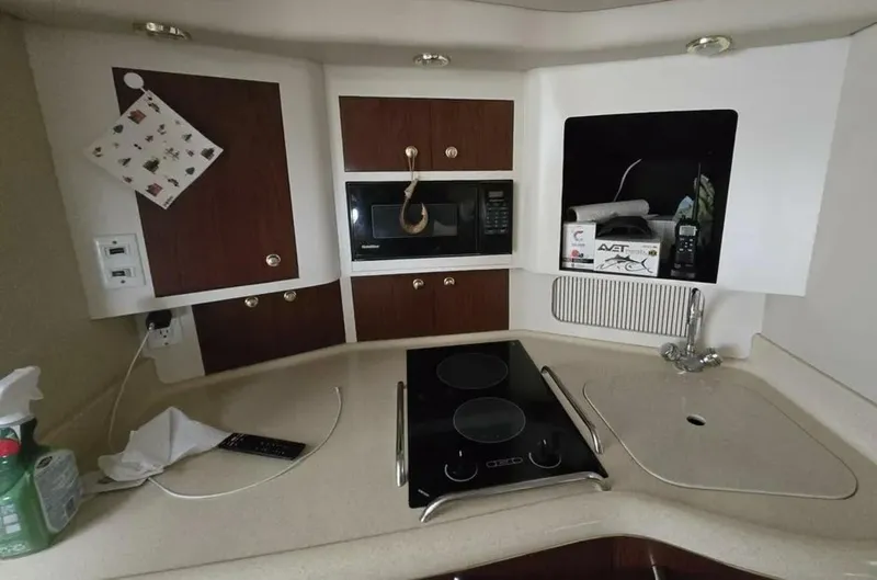 Slide: The Image of Sea Ray 330 Express 1998 - 10