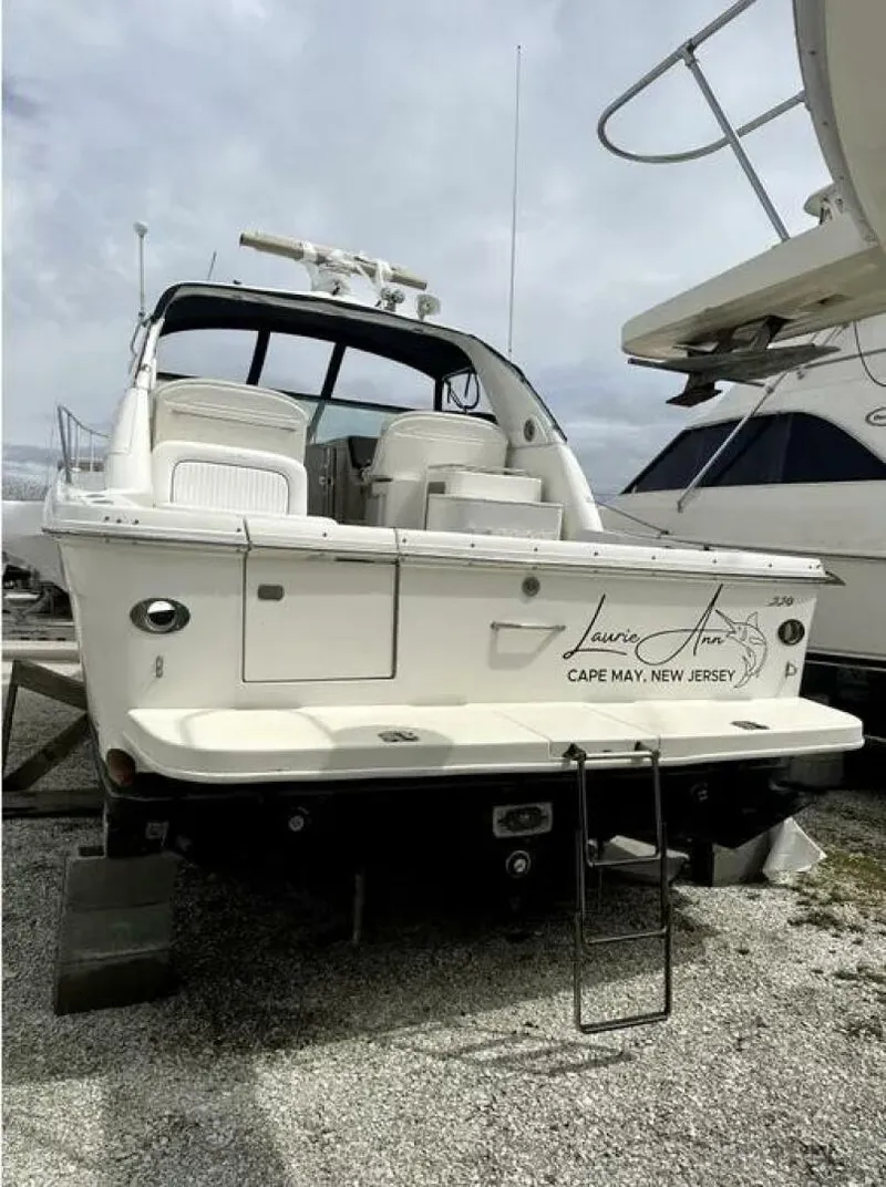 Slide: The Image of Sea Ray 330 Express 1998 - 2