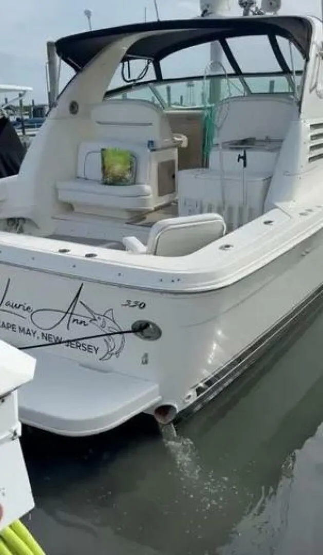 Slide: The Image of Sea Ray 330 Express 1998 - 3