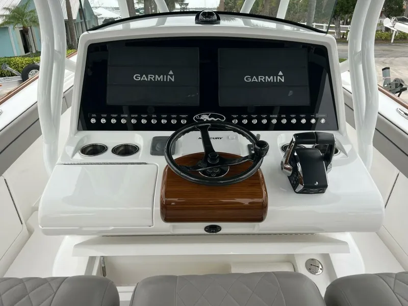 Slide: The Image of Valhalla Boatworks V-33 2023 - 17