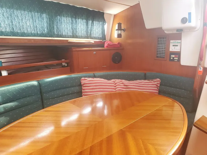 Slide: The Image of Beneteau Oceanis 1997 - 4