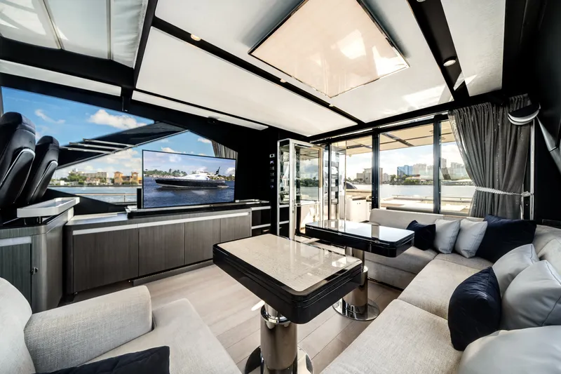 Slide: The Image of Azimut S7 2022 - 42