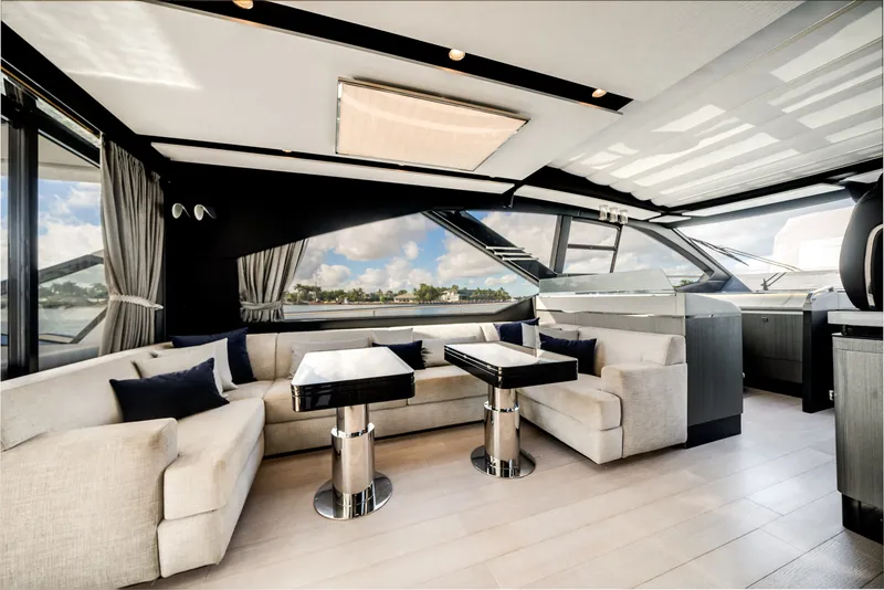 Slide: The Image of Azimut S7 2022 - 46