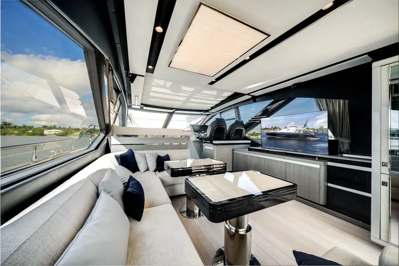 Slide: The Image of Azimut S7 2022 - 47