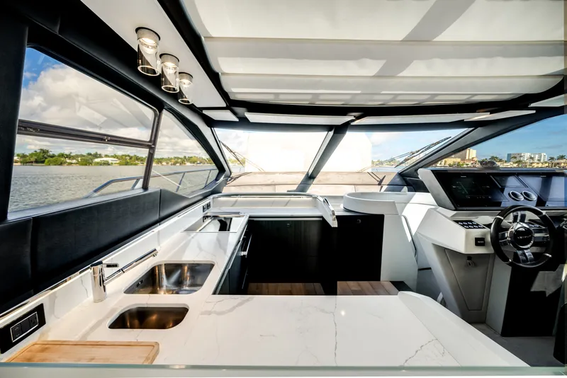 Slide: The Image of Azimut S7 2022 - 49
