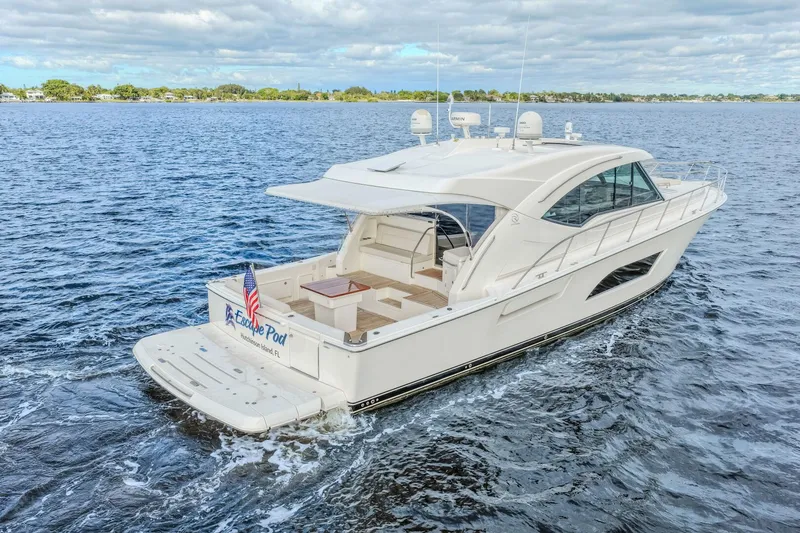 Slide: The Image of Riviera 565 SUV 2015 - 11