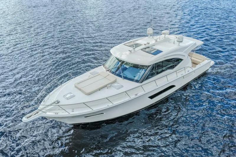 Slide: The Image of Riviera 565 SUV 2015 - 21