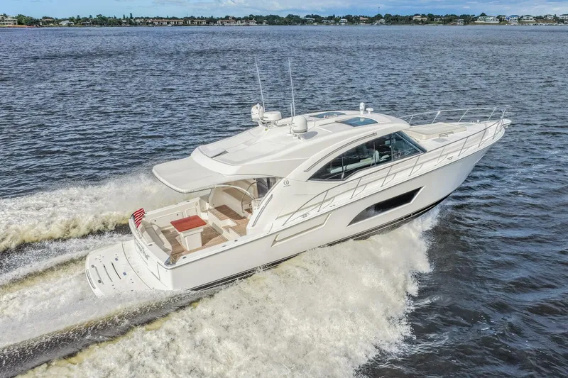 Slide: The Image of Riviera 565 SUV 2015 - 26