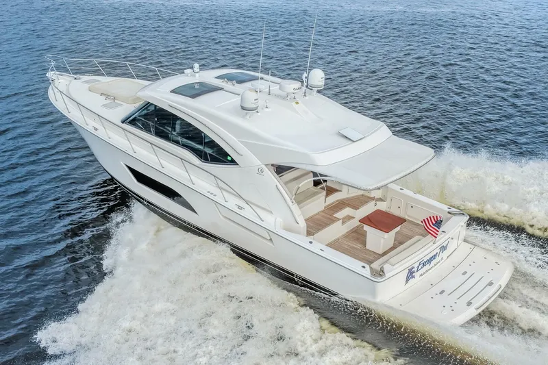 Slide: The Image of Riviera 565 SUV 2015 - 32