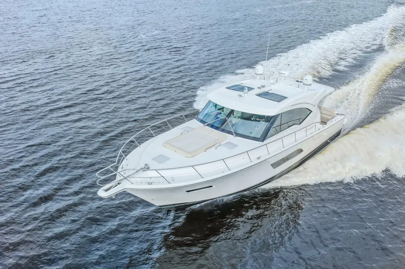 Slide: The Image of Riviera 565 SUV 2015 - 34