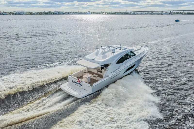 Slide: The Image of Riviera 565 SUV 2015 - 39