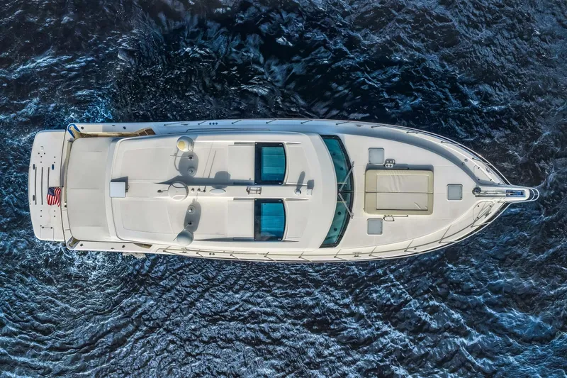 Slide: The Image of Riviera 565 SUV 2015 - 9