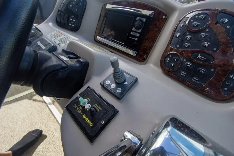 Slide: The Image of Sea Ray 340 Sundancer 2007 - 17