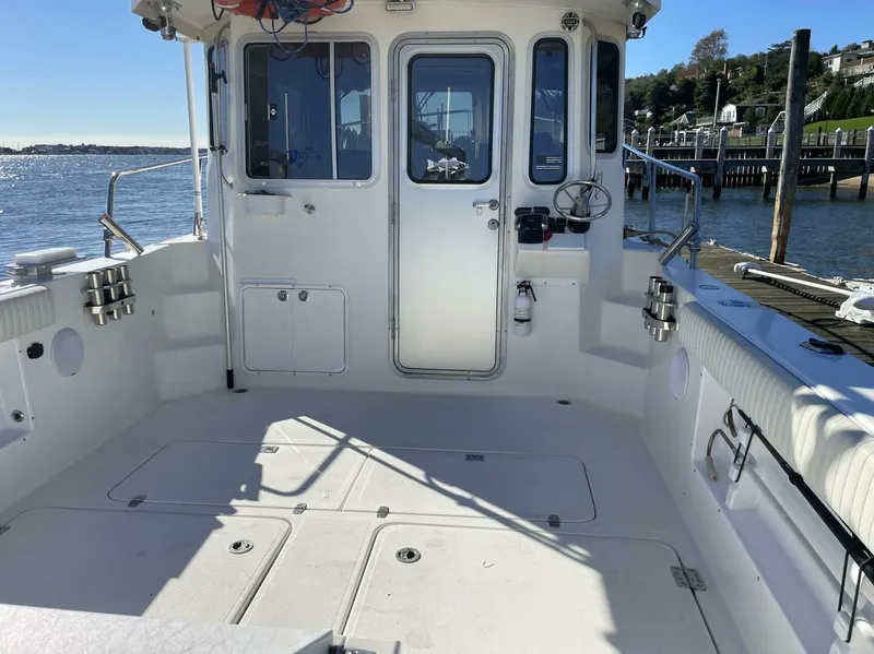 Slide: The Image of Osprey Pilothouse 30 Fisherman 2017 - 5