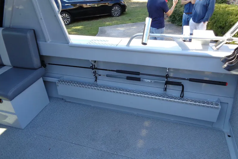 Slide: The Image of Hewes 210 Sea Runner ET HT 2022 - 27