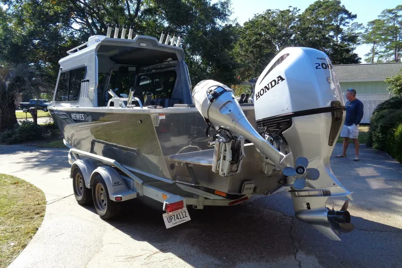Slide: The Image of Hewes 210 Sea Runner ET HT 2022 - 7