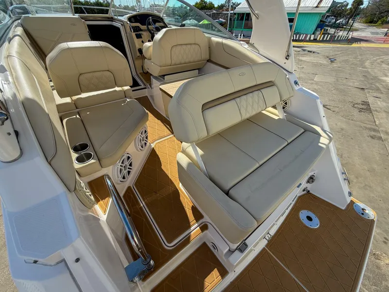 Slide: The Image of Regal 26 Express 2020 - 24