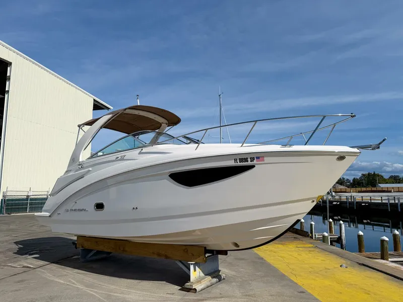 Slide: The Image of Regal 26 Express 2020 - 36